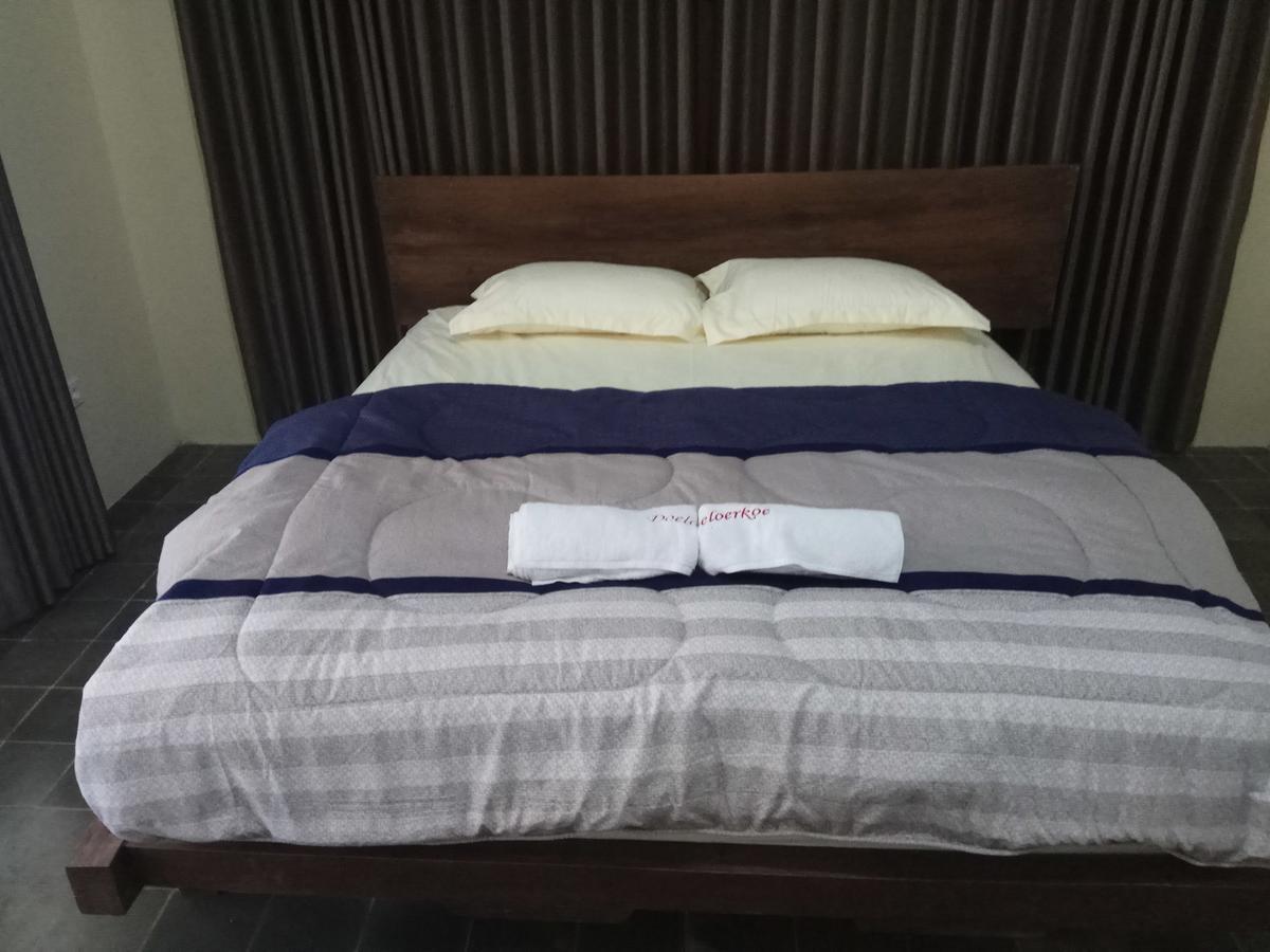 Doeloerkoe Homestay スラカルタ エクステリア 写真